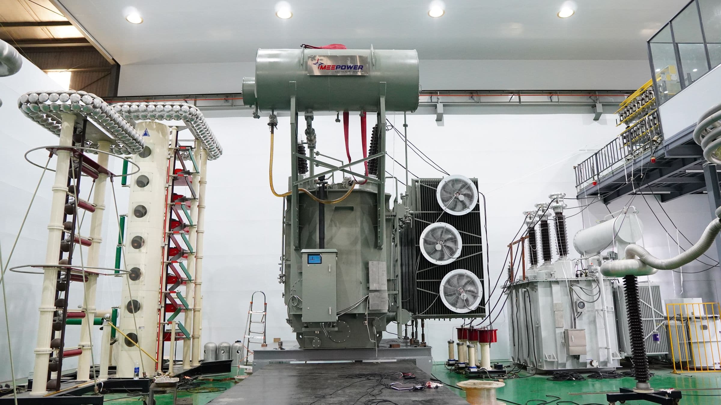 Máy biến áp nguồn
